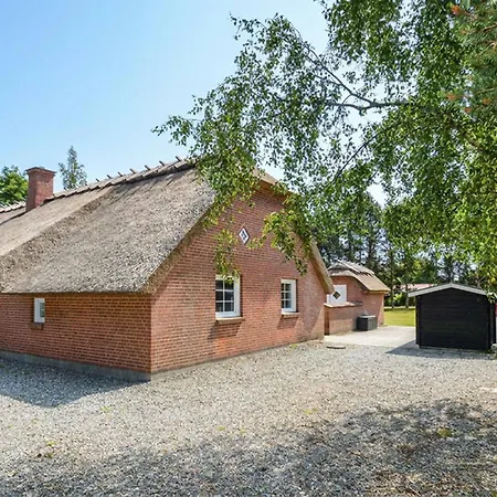 Pet Friendly In Vaeggerlose With Sauna * Bøtø By