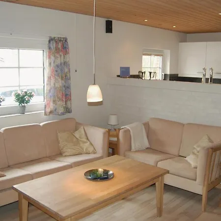 Lovely In Vaeggerlose With Sauna 펜션 *